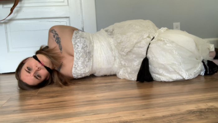 Cover 2 Nina Crowne - Damsel in Distress - Full HD/MP4