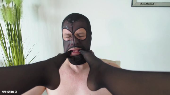 Cover 4 MahoganyQen - Eat my feet in nylons for dinner | MahoganyQen - Full HD/MP4