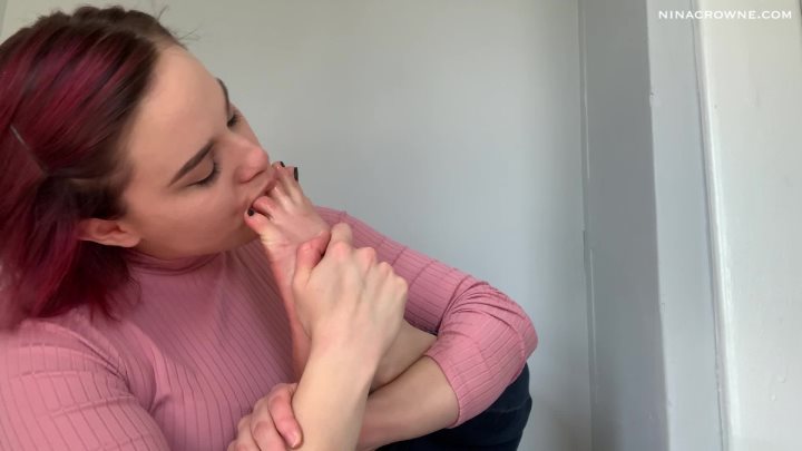 Cover 4 Nina Crowne - Gagging on My Feet for You - Full HD/MP4