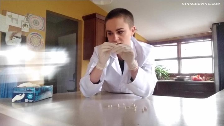 Cover 4 Nina Crowne - God is a Giant Scientist II - HD/MP4
