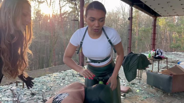Cover 4 MahoganyQen - Mouth Fucking: 3 Cocks vs One Hole - Full HD/MP4