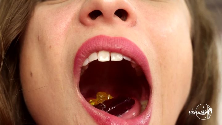 Cover 4 Venusss Fetish - My instinct is to eat you alive - Full HD/MP4