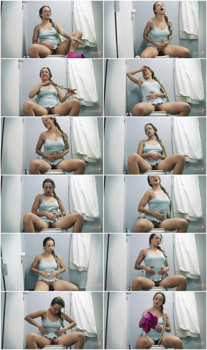 Screenlist Venusss Fetish - Scary farts in my bathroom - 4K Ultra HD/MP4