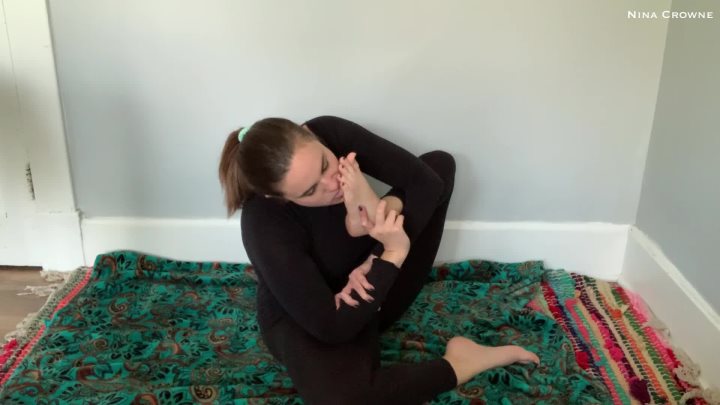 Cover 4 Nina Crowne - Sloppy Spitty Self Foot Worship - Full HD/MP4