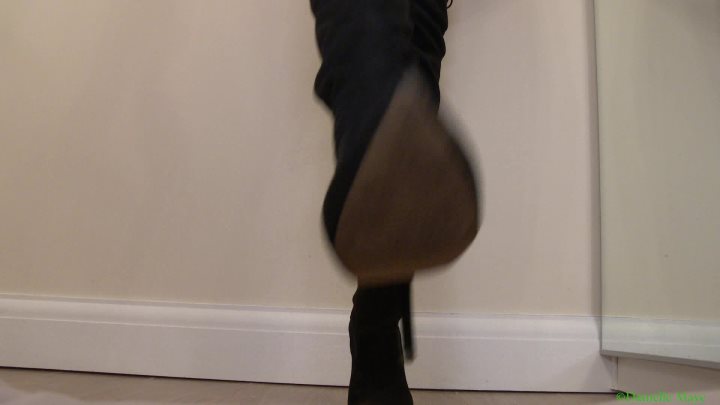 Cover 3 Danielle Maye XXX - Suede Boot Domination - Full HD/WMV