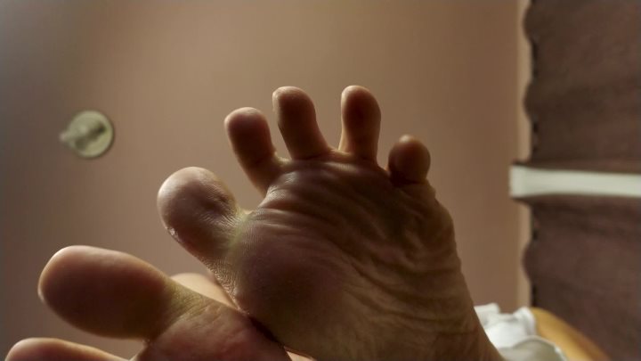 Cover 4 Lia Lennice - The Evil Within - Nurse Tatiana's feet - Full HD/MP4
