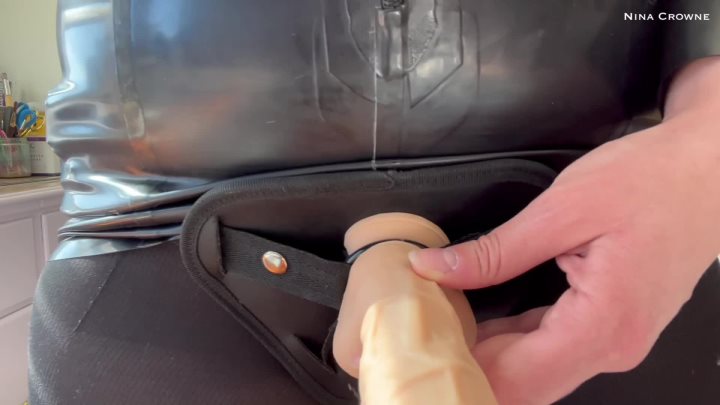 Cover 3 Nina Crowne - Tinder Date Surprise Strap-On Fuck - Full HD/MP4