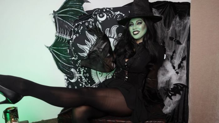 Cover 2 Lia Lennice - Wicked Witch of the West makes you her Feet Worshipper 4K - 4K Ultra HD/MP4