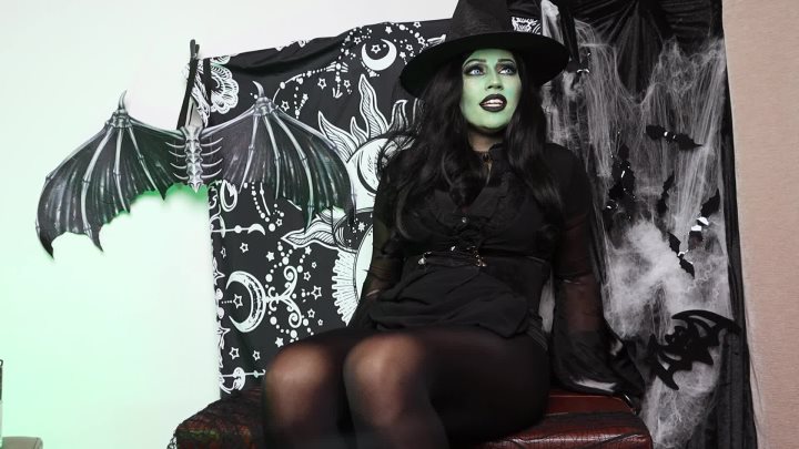 Cover 4 Lia Lennice - Wicked Witch of the West makes you her Feet Worshipper - Full HD/MP4