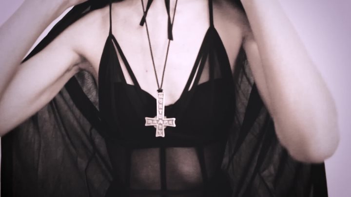 Cover 4 arianedhiver - GODDAMN TRIGGER - Full HD/MP4