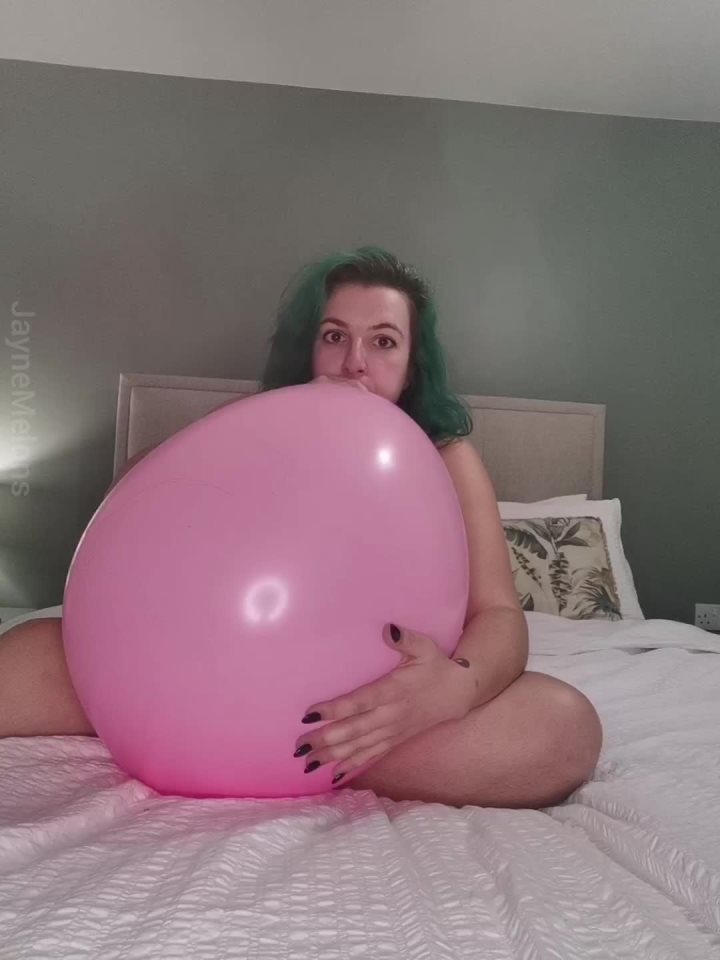 Cover 3 Goddess Jayne - Giant Balloon Blow and Bouncing Orgasm - SD/MP4