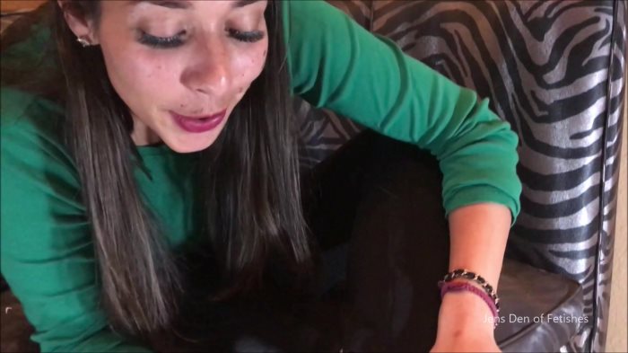 Cover 2 IwantJenCapone - Stinky boots and feet - Full HD/MP4