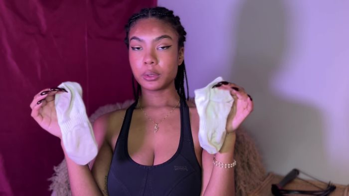 Cover 2 Queen Amara Holloway - You're obsessed with my sweaty gym socks - Full HD/MP4