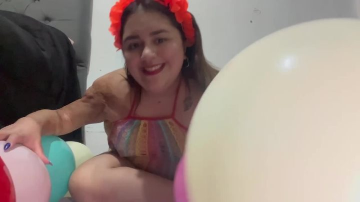 Cover 3 Stefi Fetishes - Inflating and popping balloons - HD/MP4