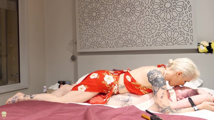 Cover 2 Miss Ruby Marks - Dolly In Deep Trouble - Full HD/MP4