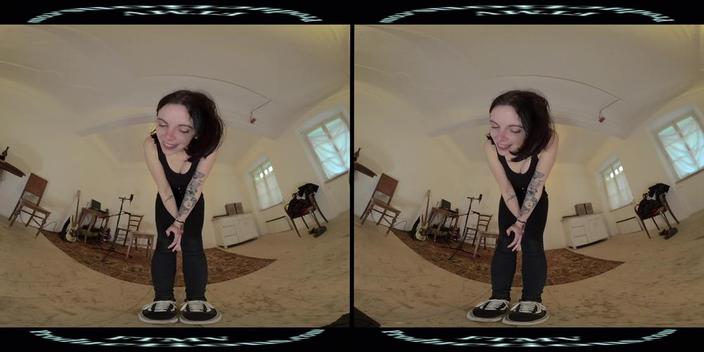 Vr 180 3D - The Humiliating Break-Up - Foot Tongue Mouth and Vore - 4K/MP4