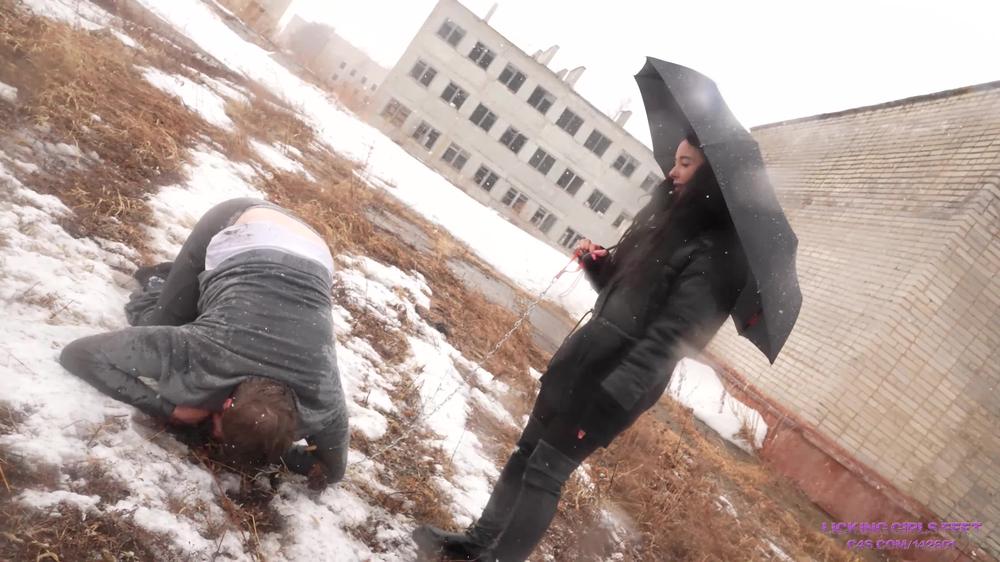 Rada - Snowfall Is A Great Time For A Walk In The Fresh Air (4K) - SERVANTS FOR GIRLS - 4K/MP4