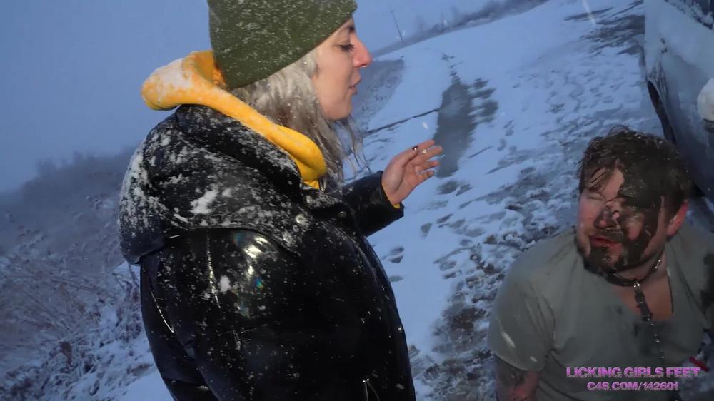 Jane And Rada - Snowfall, Fresh Air And Stupid Idiot For Humiliation! (Hd) - LICKING GIRLS FEET - FullHD/MP4