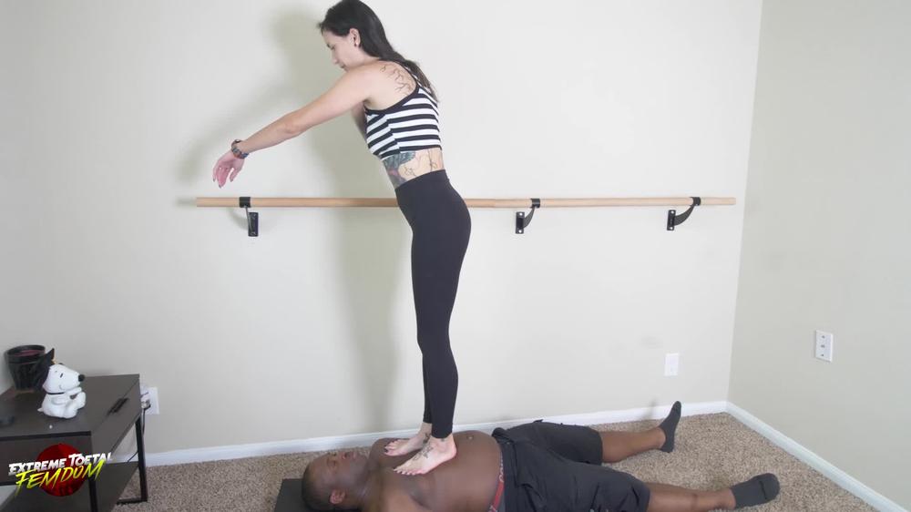 Greasy Rose: Good Boy, Just Lay Still As I Walk All Over You-Dynamicview - 1080P - Extreme TOEtal FooTdom - FullHD/MP4