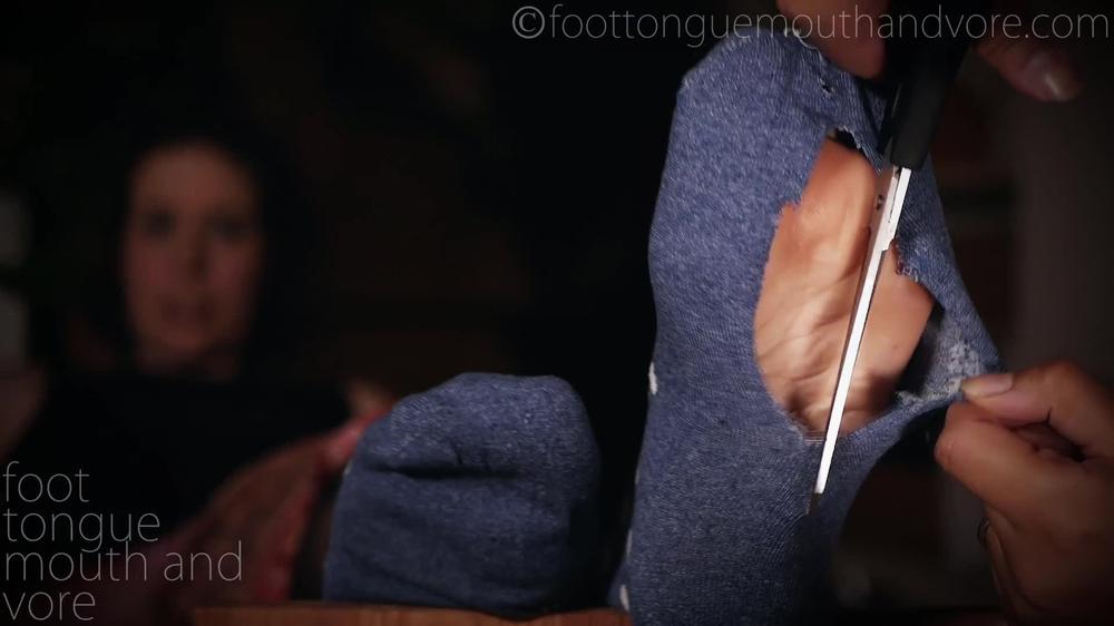 Sockenhasserin - The Sock Hater (A Foot Fetish Mini-Movie In German - Auf Deutsch) - Foot Tongue Mouth and Vore - FullHD/MP4