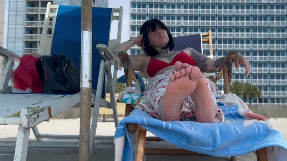 Beach Barefoot Feet - Your Only Focus Is Mistress Sortari'S Feet - Femdom Pov Foot Worship Feet Ignore - Mistress Sortari - 4K/MP4