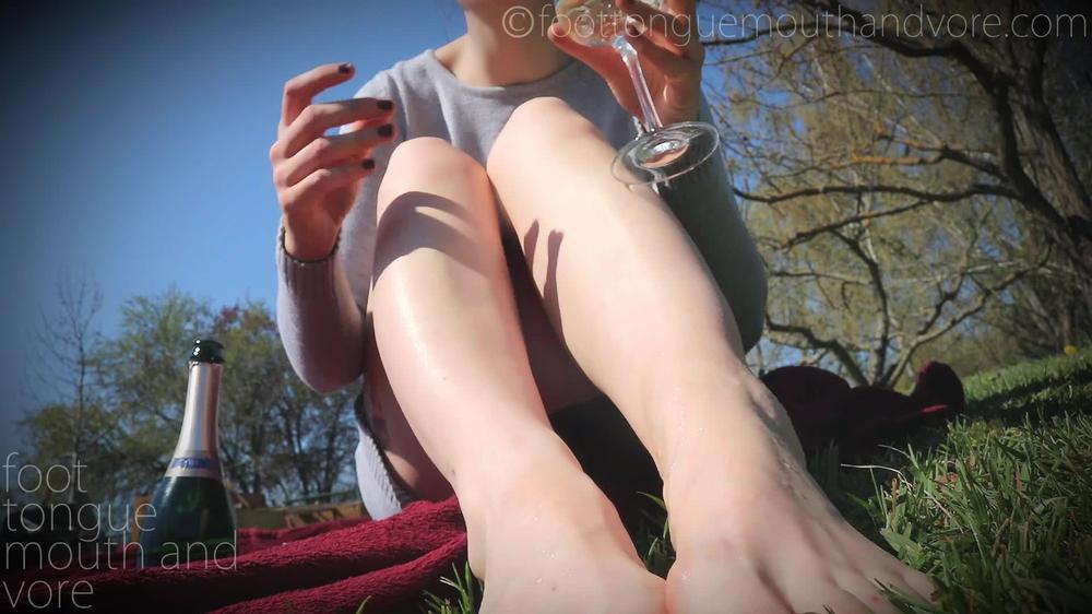 Your Date Pours Your Cheap & Nasty Sparkling Over Her Feet & Makes You Lick It Off In Disgust - Foot Tongue Mouth and Vore - FullHD/MP4